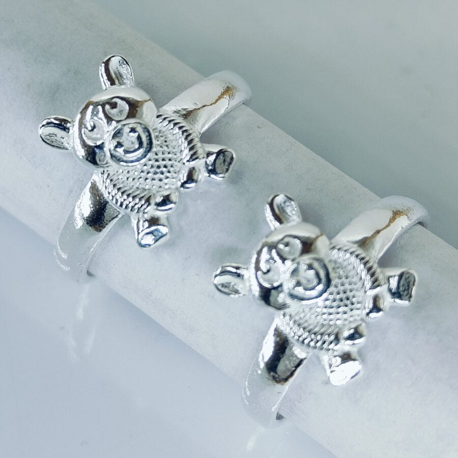 Teddy Bear Shaped Toe Rings In Silver