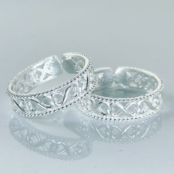 Criss-Cross Net Pattern Band Design Toe Rings In Silver