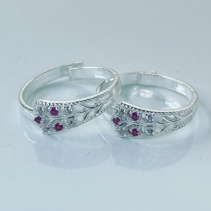 Band Shaped Toe Ring With Pink And White Zirconia Stone In Silver