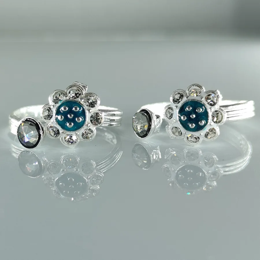 Front Lock Toe Ring With Sky Blue Meena And White Zirconia Stones Arranged In Flower Shape - Image 2