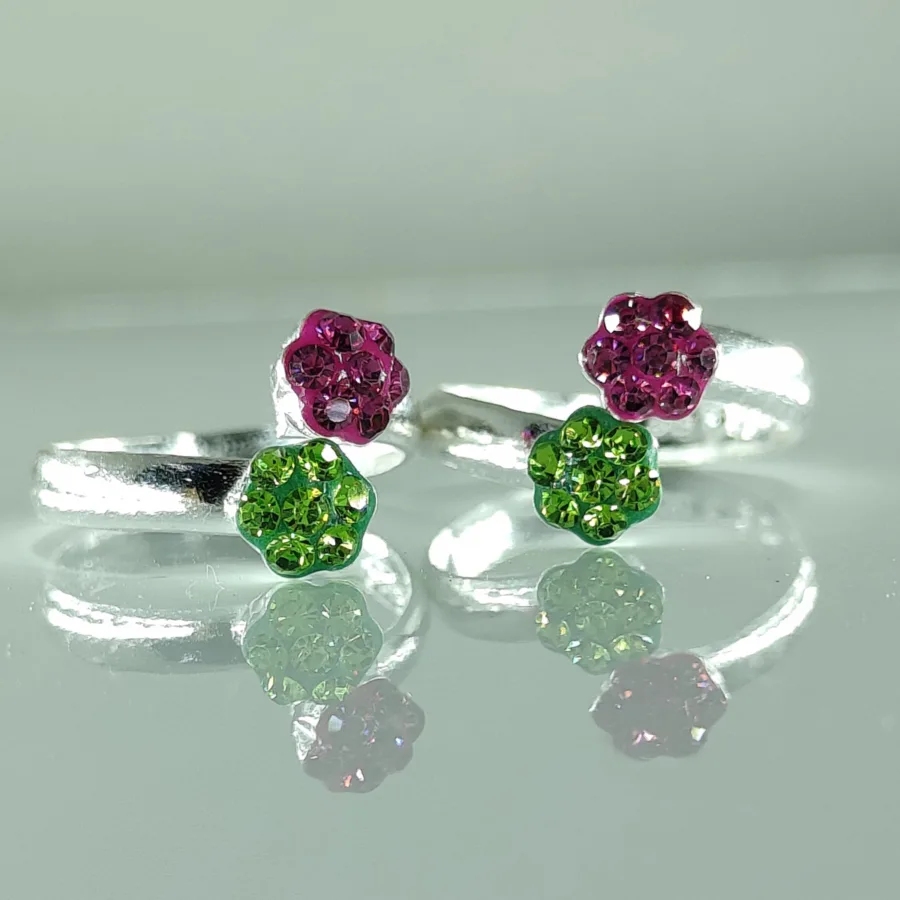 Front Lock Toe Ring With Red And Green Zirconia Stones Arranged In Rounded Shape In Silver