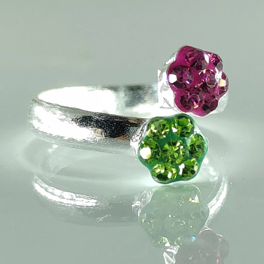 Front Lock Toe Ring With Red And Green Zirconia Stones Arranged In Rounded Shape In Silver