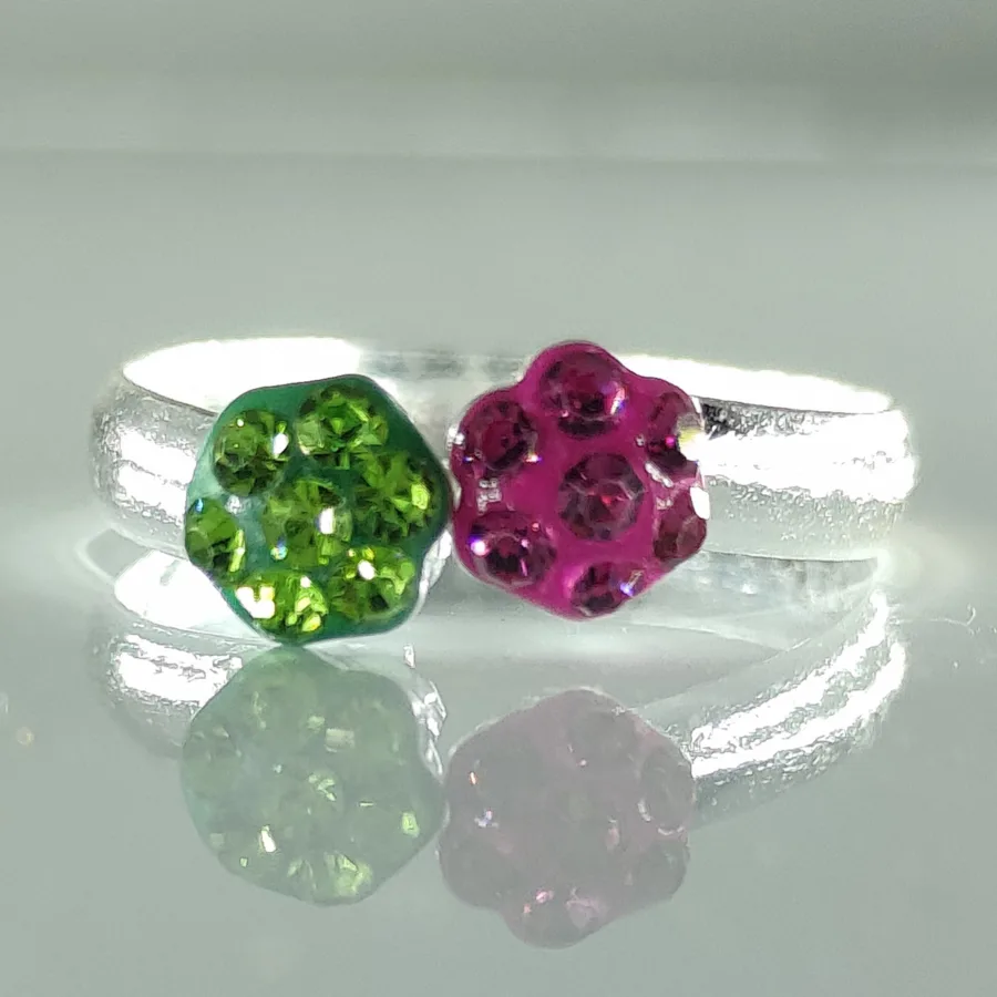 Front Lock Toe Ring With Red And Green Zirconia Stones Arranged In Rounded Shape In Silver