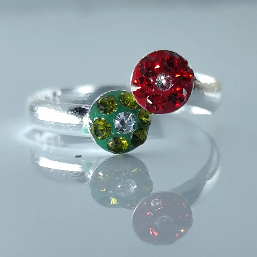 Front Lock Toe Ring With Red And Green Zirconia Stones Arranged In Round Shape With White Stone At Center - Image 3