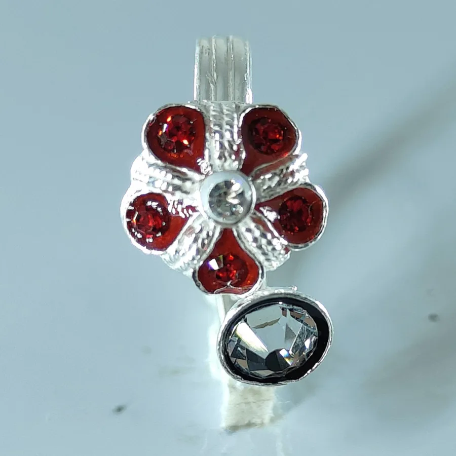 Front Lock Toe Ring With Red Zirconia Stones Arranged In Flower Shape