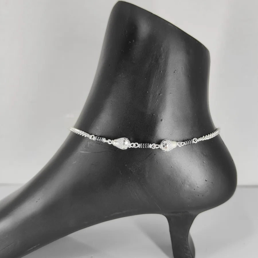 Trendy Designer Payal With Circular Silver And Black Beeds Anklet - Image 2